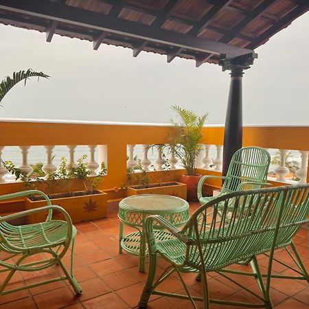 La Plage Seaview Suites ポンディシェリ エクステリア 写真