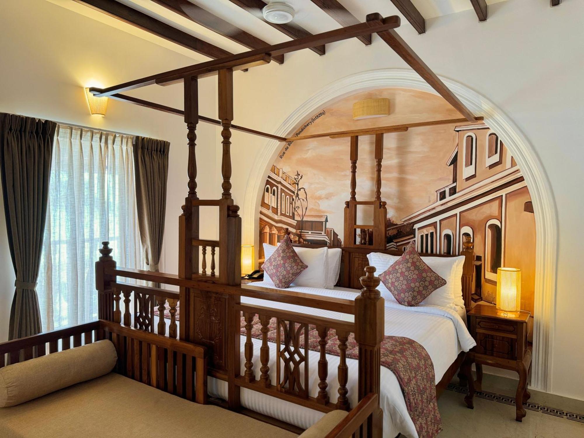 La Plage Seaview Suites ポンディシェリ エクステリア 写真