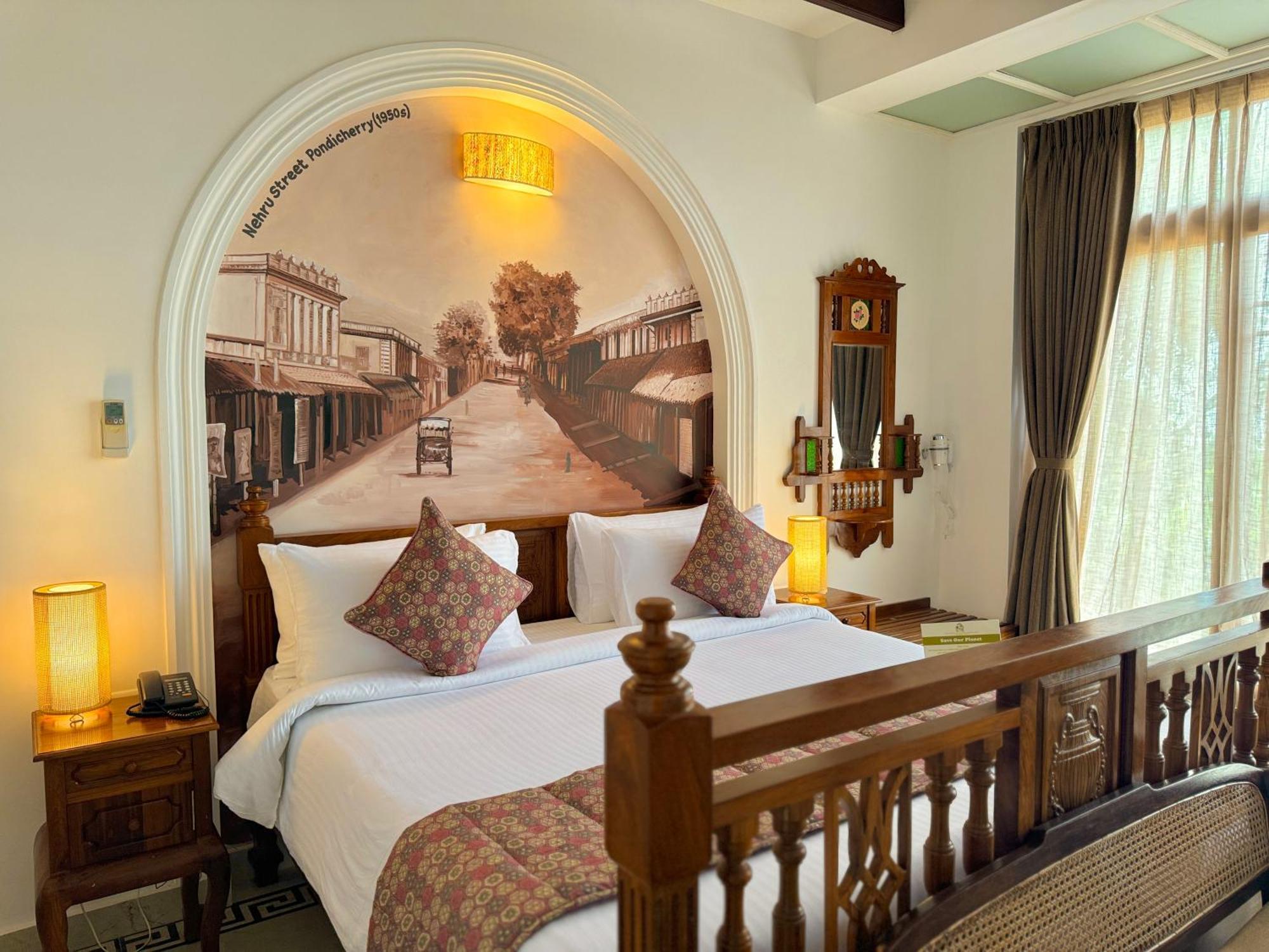 La Plage Seaview Suites ポンディシェリ エクステリア 写真