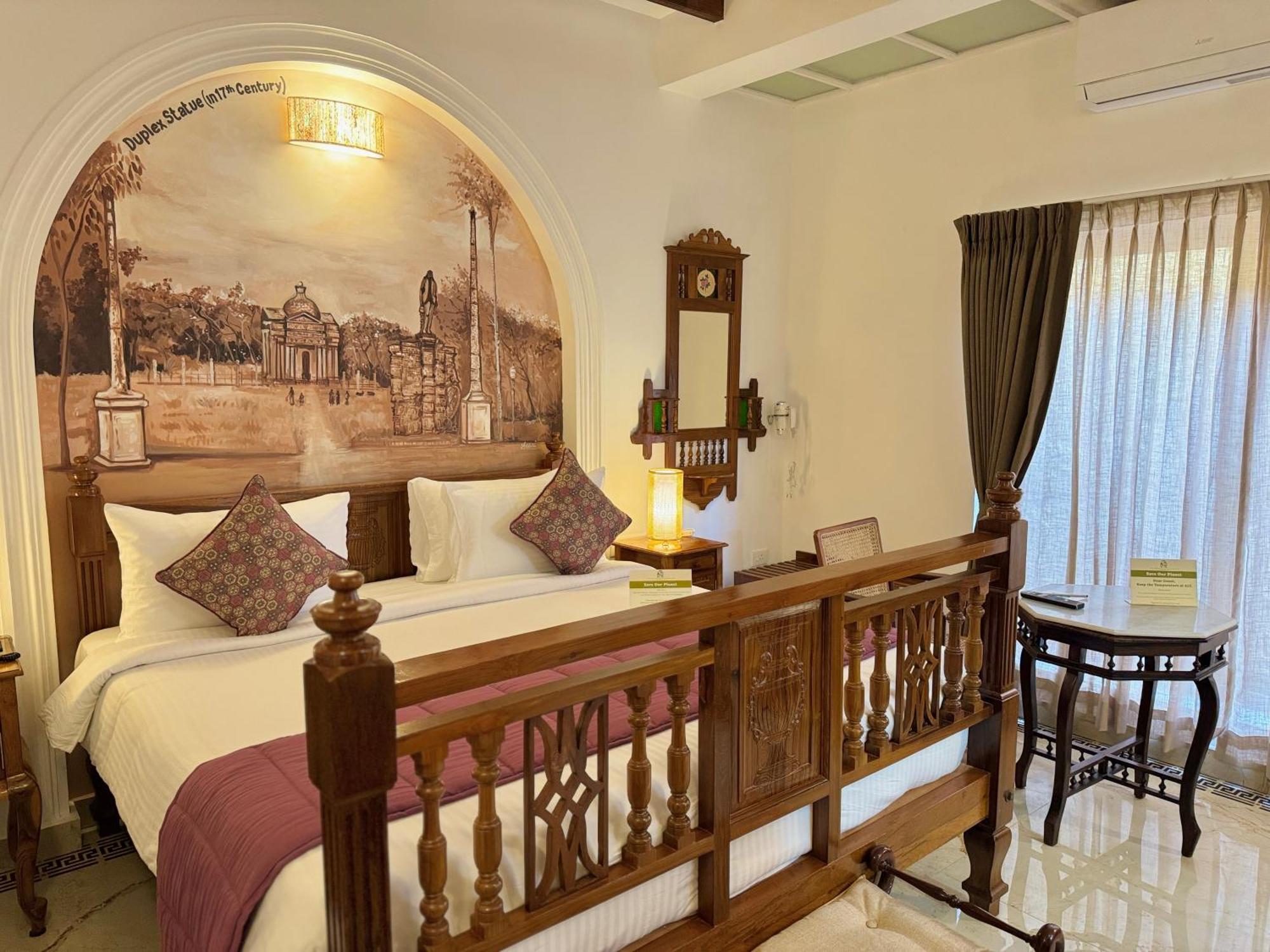 La Plage Seaview Suites ポンディシェリ エクステリア 写真