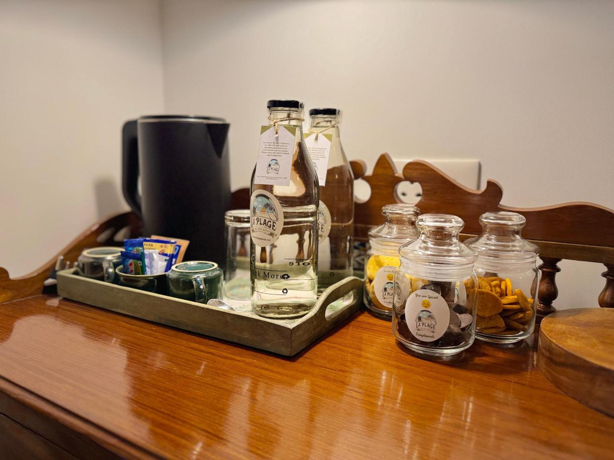 La Plage Seaview Suites ポンディシェリ エクステリア 写真