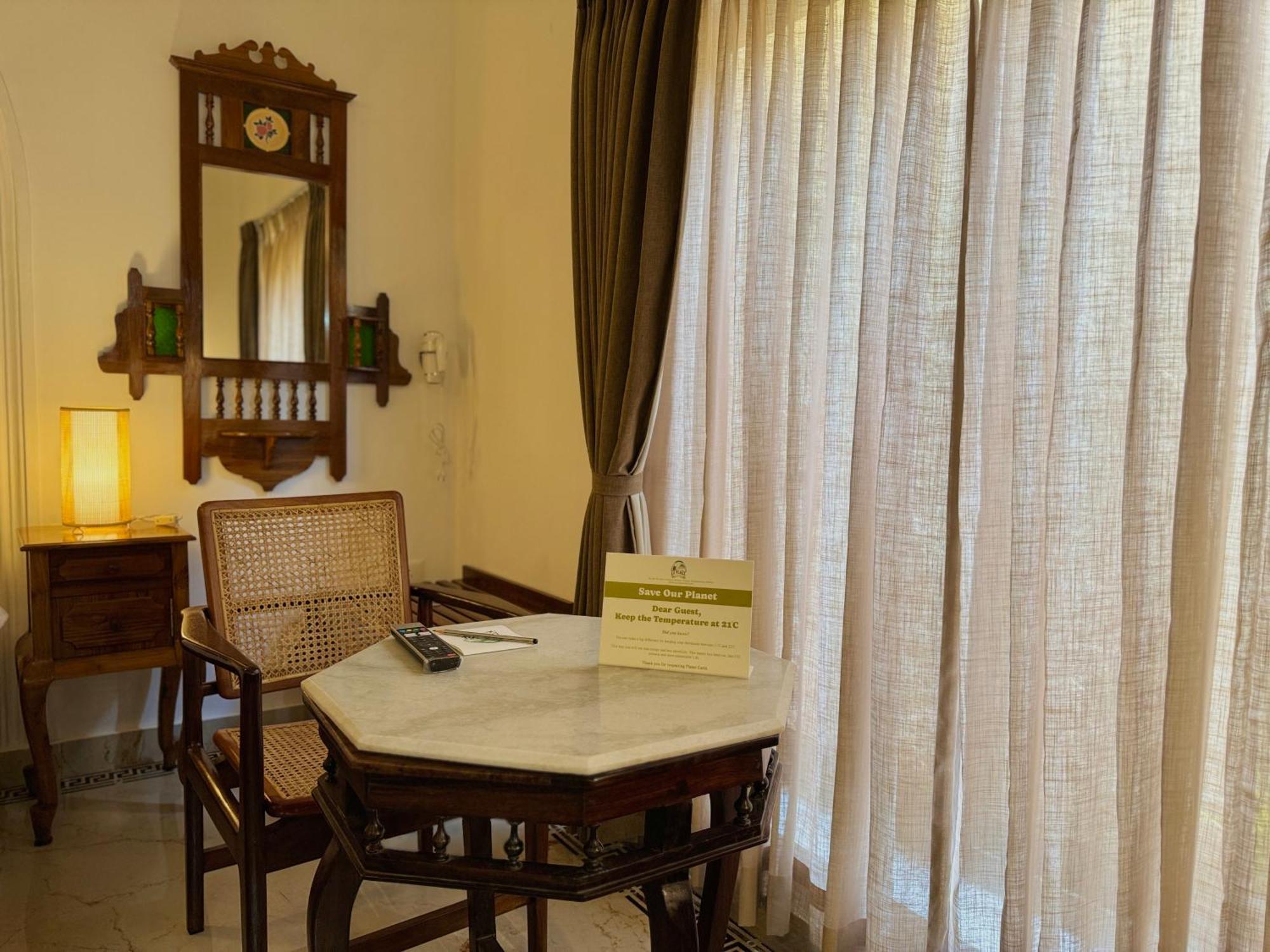 La Plage Seaview Suites ポンディシェリ エクステリア 写真