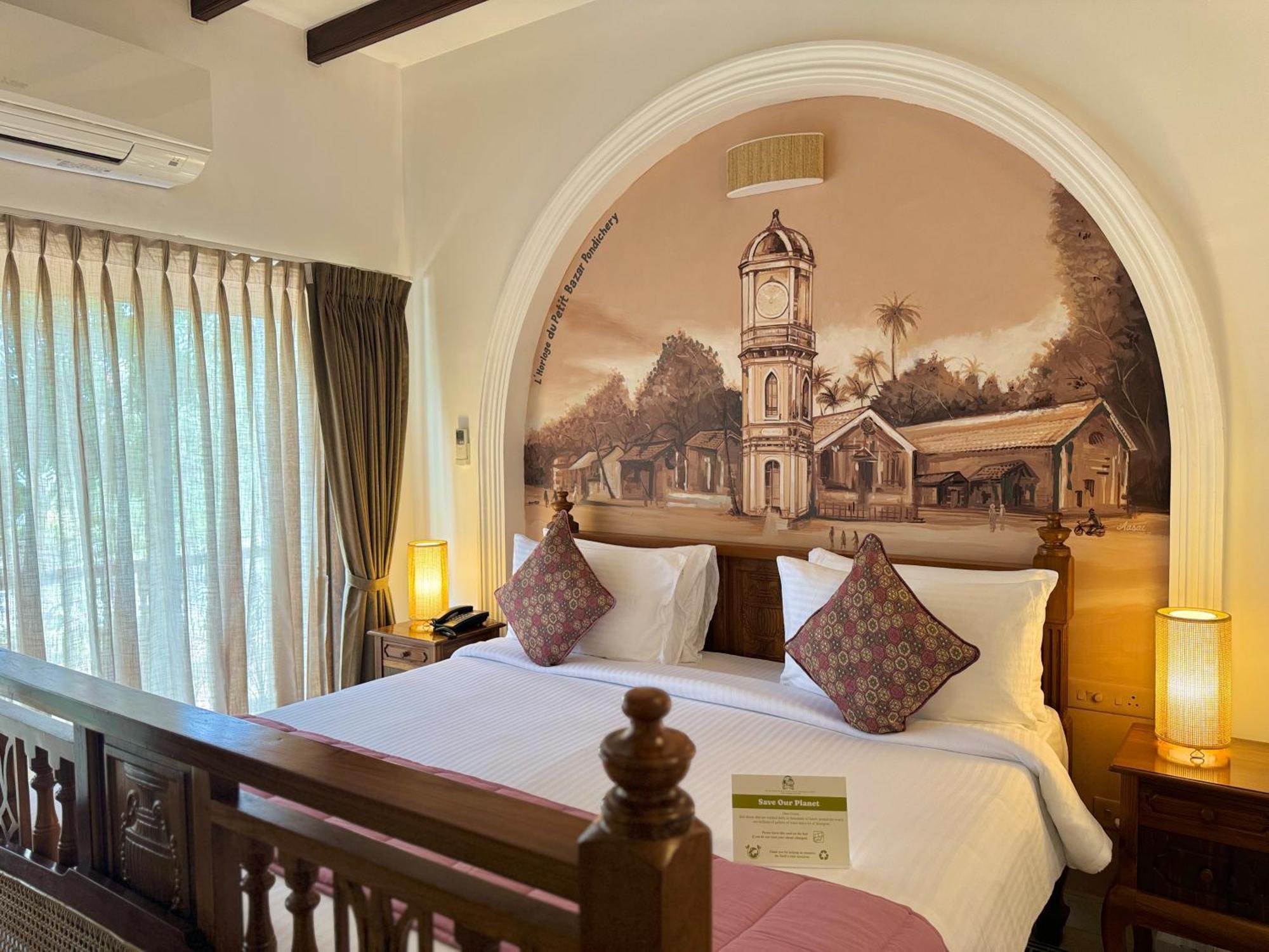 La Plage Seaview Suites ポンディシェリ エクステリア 写真